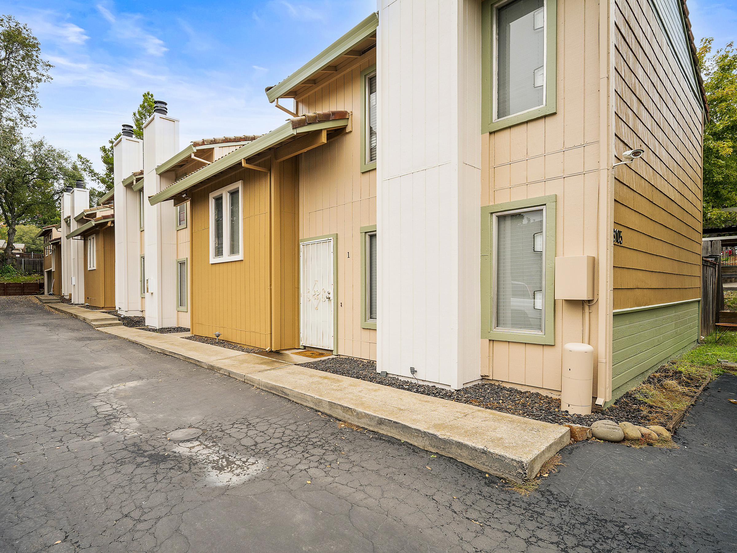 3105 Garden Circle - 2